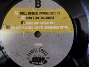 Hombre Lobo Internacional - Smell So Good, I Wanna Taste It!! - Image 4